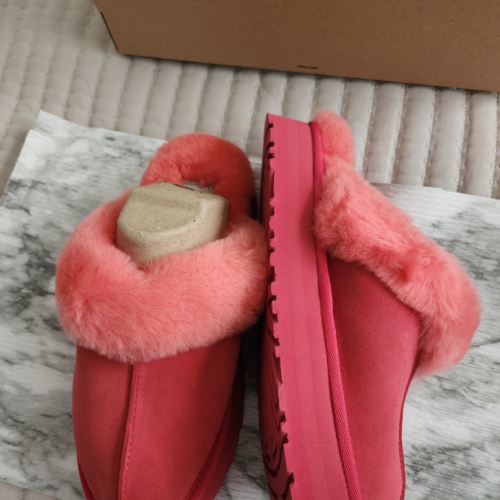 UGG Women's Pink Fluffy Slippers,new